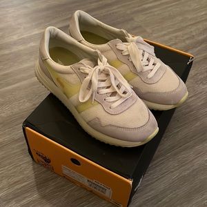 Hardly worn Gola kicks 👀